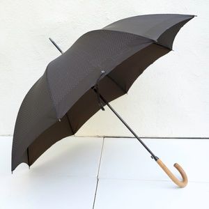 Fantastic Large Louis Vuitton Umbrella with logo, Wood handle